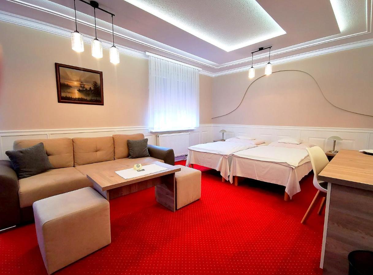 Dom Nad Rzeka Otel Skwierzyna Dış mekan fotoğraf