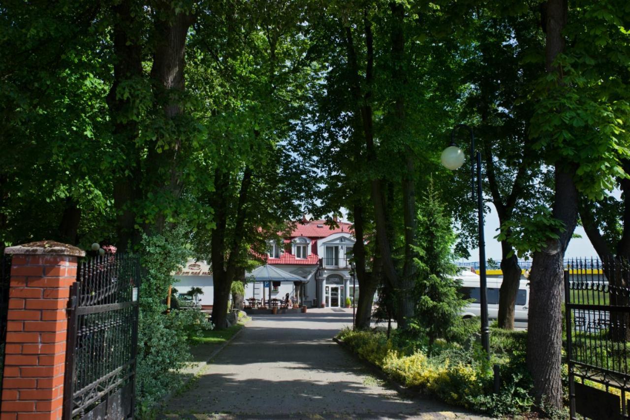 Dom Nad Rzeka Otel Skwierzyna Dış mekan fotoğraf