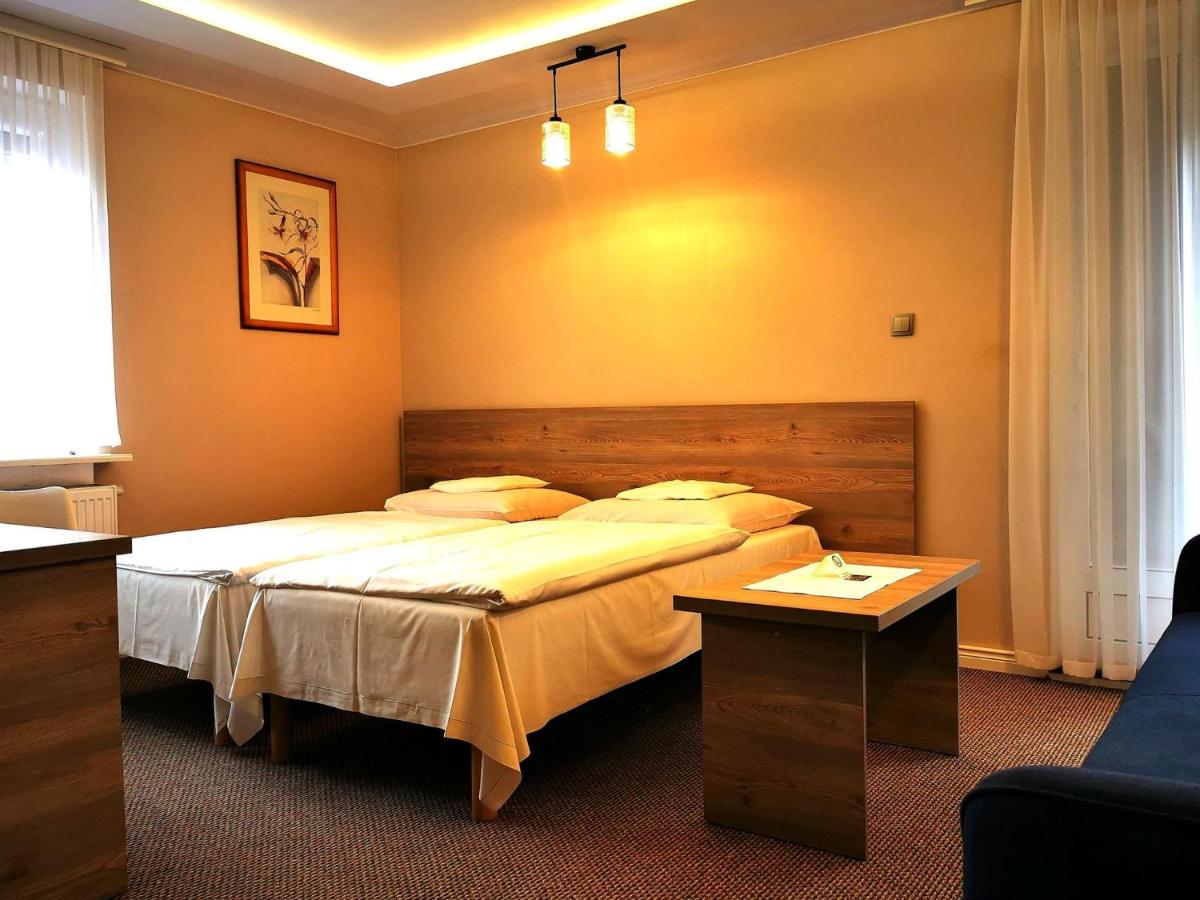 Dom Nad Rzeka Otel Skwierzyna Dış mekan fotoğraf