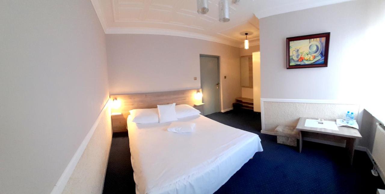 Dom Nad Rzeka Otel Skwierzyna Dış mekan fotoğraf
