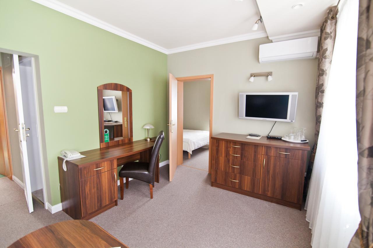 Dom Nad Rzeka Otel Skwierzyna Oda fotoğraf