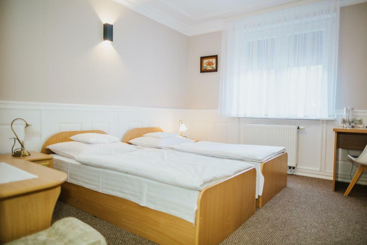 Dom Nad Rzeka Otel Skwierzyna Dış mekan fotoğraf