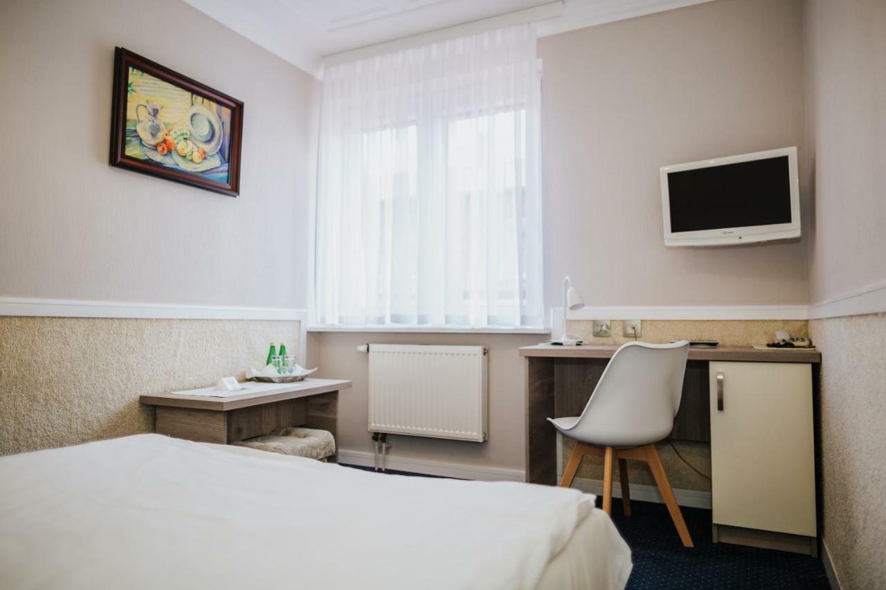 Dom Nad Rzeka Otel Skwierzyna Dış mekan fotoğraf